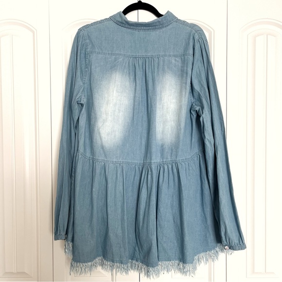 Kelly Wollf Chambray Button-Down Shirt - Picture 2 of 7